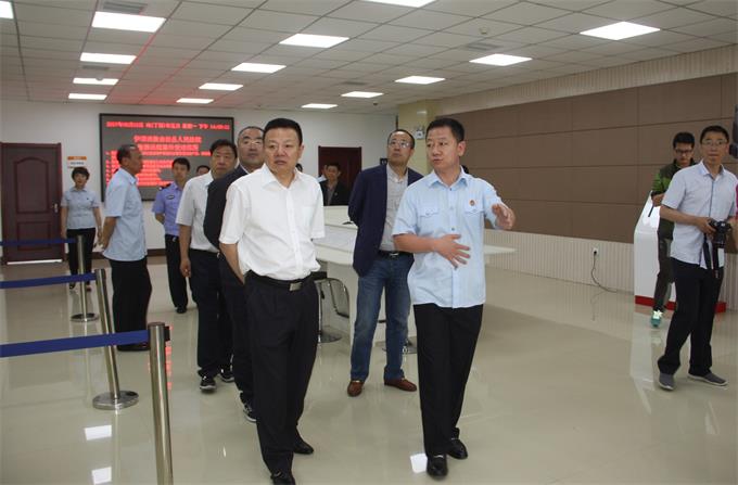 孙艳军一行来我县调研政法工作